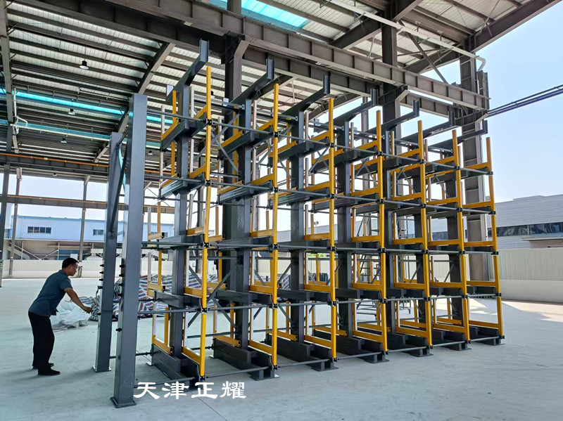 管材在存儲中遇到很多問題可以用伸縮式懸臂貨架解決