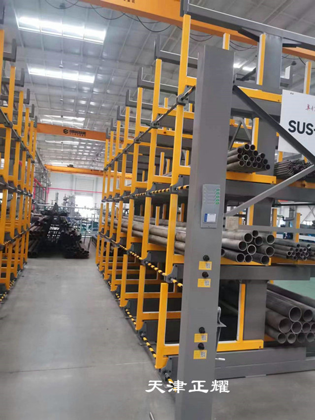 可以伸縮搖出使用的管材貨架系統(tǒng)