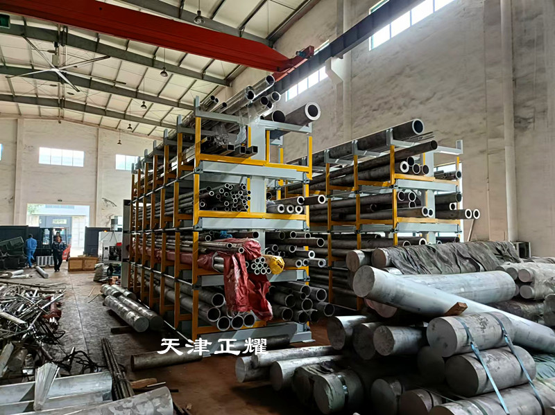 管材存儲離不開的伸縮式懸臂貨架