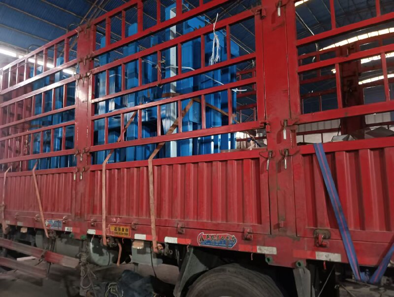 鋼材貨架裝車發(fā)貨浙江臺(tái)州立體存儲(chǔ)省空間存取方便
