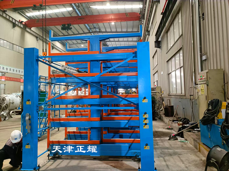 伸縮懸臂貨架總存儲量70噸