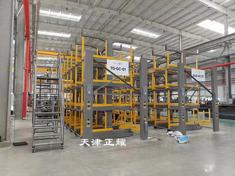 型材上架存儲新方式伸縮式型材貨架省空間提高存儲量