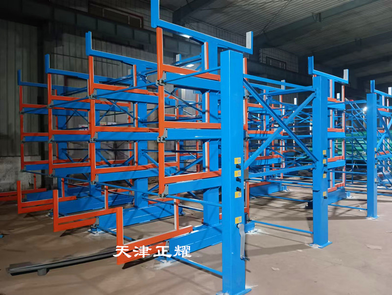 6米物料輕輕一搖就可以存取的伸縮式懸臂貨架