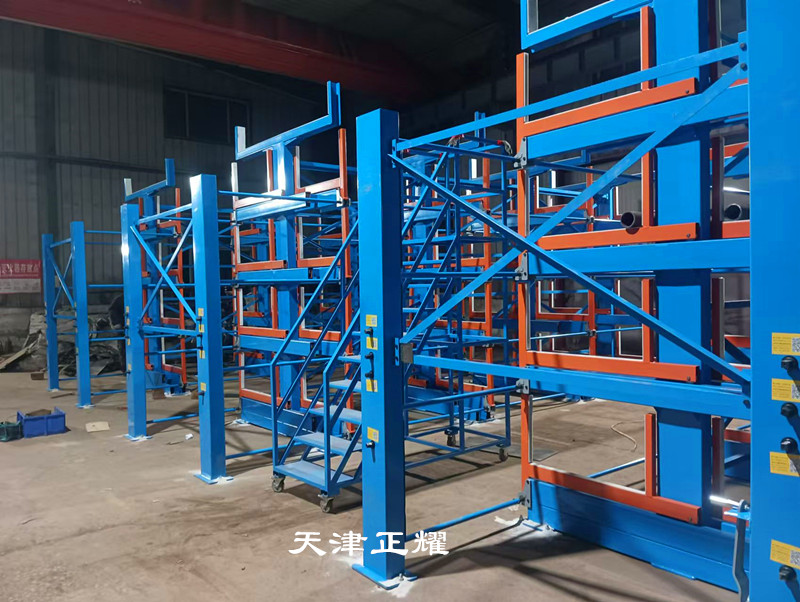 6米物料輕輕一搖就可以存取的伸縮式懸臂貨架