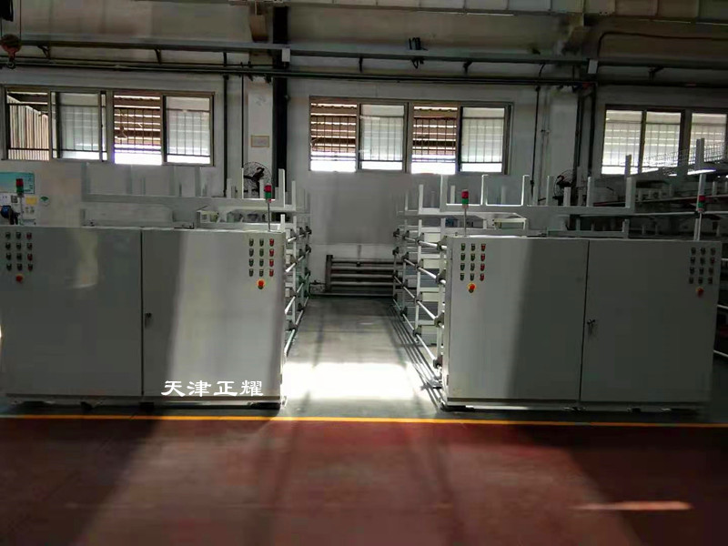 伸縮式懸臂貨架手動或電動設(shè)計(jì)滿足存儲需要