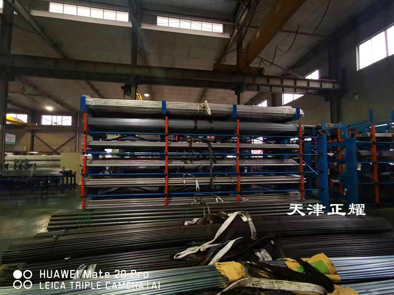 鋼材庫立體貨架采用伸縮式懸臂結(jié)構(gòu)的理由