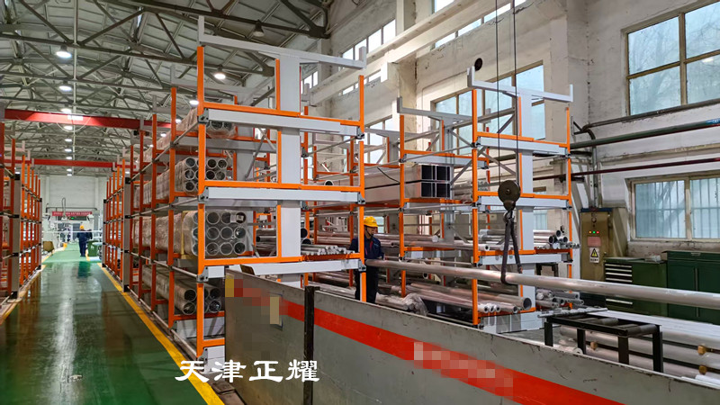 管材空間小提高存儲量的可伸縮式管材擺放架