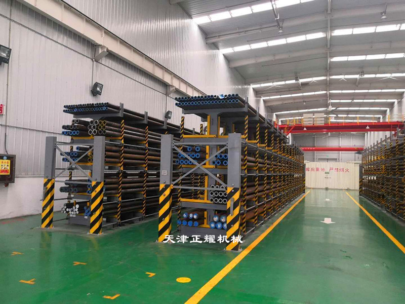 管材擺放架核心在于其可伸縮的懸臂結構