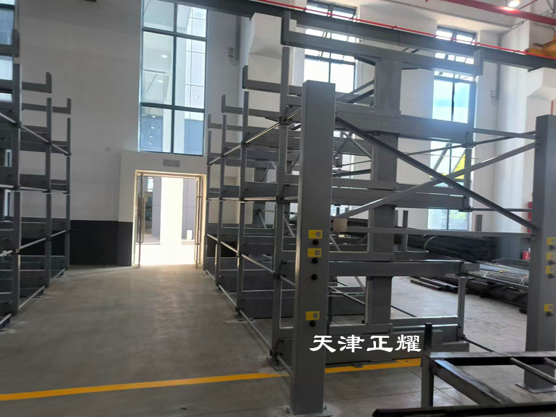 型材告別地面堆放實現(xiàn)立體分類擺放的型材存放架