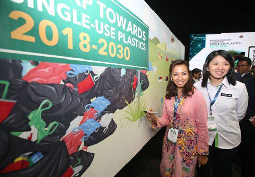 文章1-111-马拉西亚将征收污染费来减少塑料袋使用.jpg